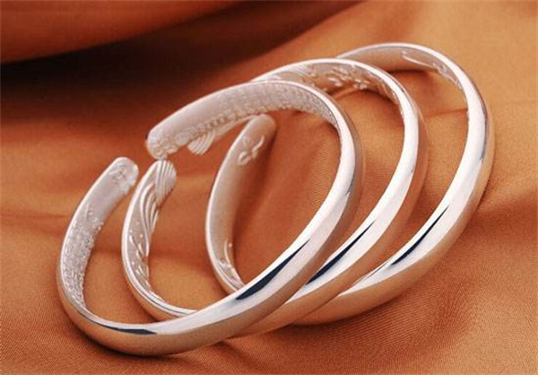 白銀手镯