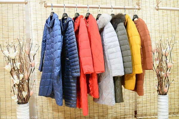 生産(chǎn)的羽絨服有色差怎麽辦(bàn)？選用色差儀！