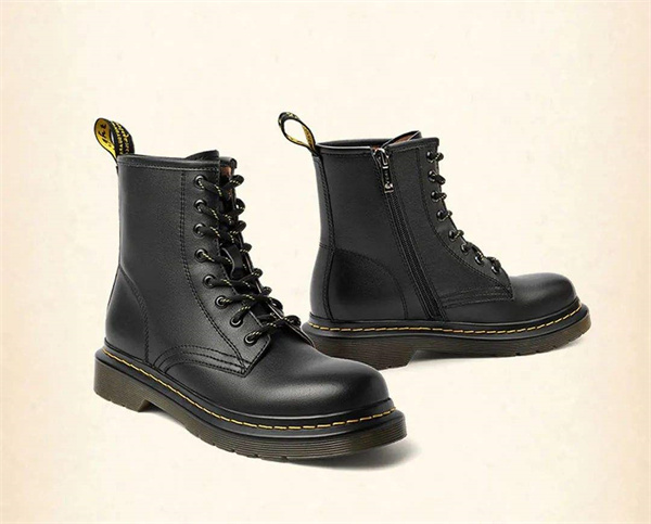 馬(mǎ)丁靴保持經(jīng)典百搭的色彩武器&mdash;&mdash;色差儀