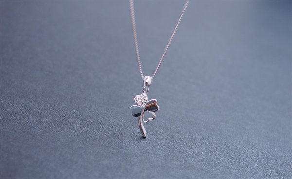 純(chún)銀項鏈光澤度的影響因素和檢測(cè)方法