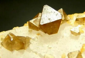 礦(kuàng)物的光澤類型和光澤度測(cè)量方法