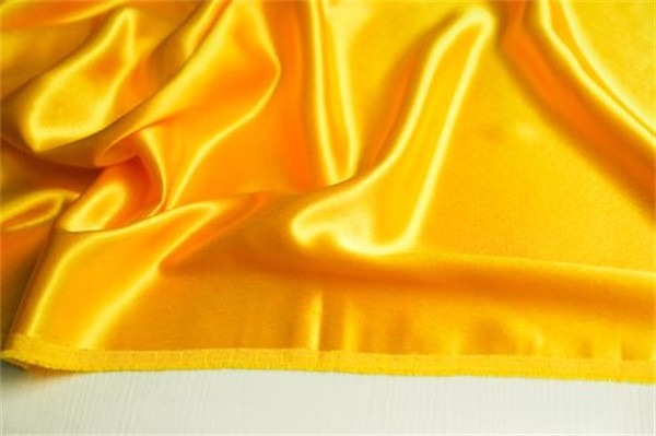 光澤度儀如何檢(jiǎn)測(cè)高光澤材料的光澤度？