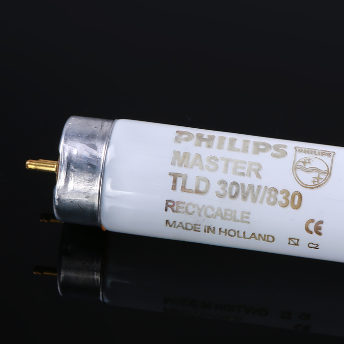 PHILIPS 标準光源TL83燈管TL-D 30W/830 1SL/25